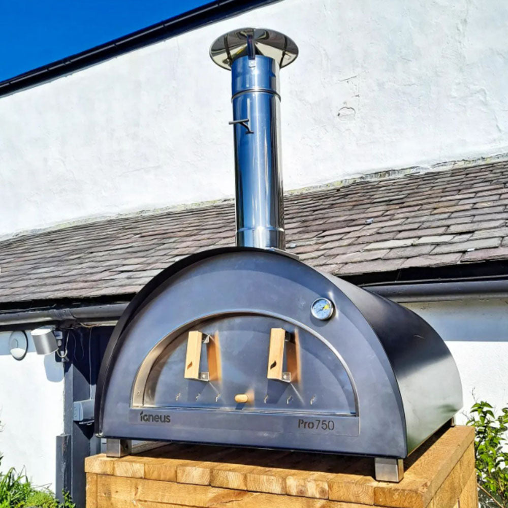 Igneus Pro 750 Pizza Oven Bundle