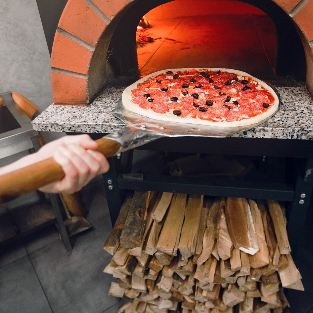 How to Use a Pizza Oven: Tips for Beginners
